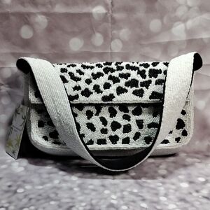 America & Beyond Express Elegant Black and White Beaded Leopard  Purse NWT